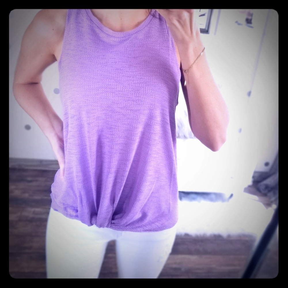 Twisted bottom Tank large NWT